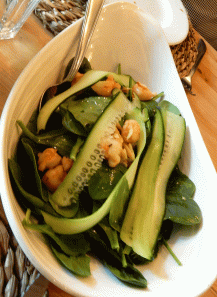 Sonambulo spinach with shrimp salad