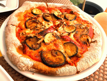 U Siciliano vegetable pizza