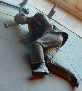 detail of "Deposizione," "Laying," by Gianni Pisani, bronze,