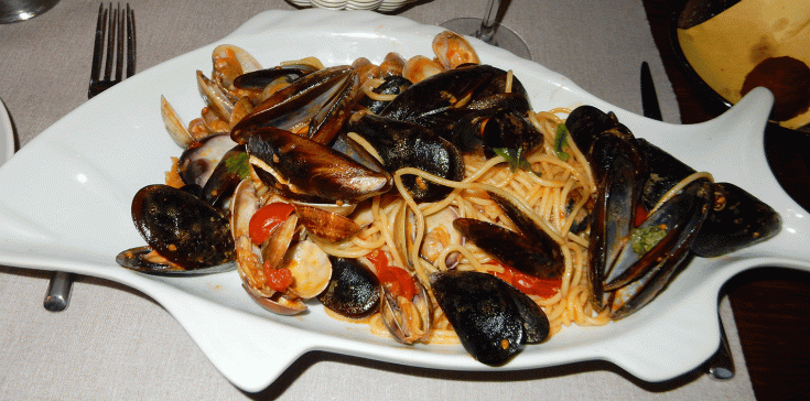 i latini seafood linguini